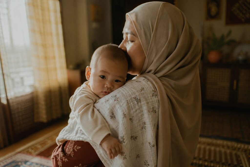 Bayi Muntah Susu Selepas Menyusu: Normal atau Refluks?