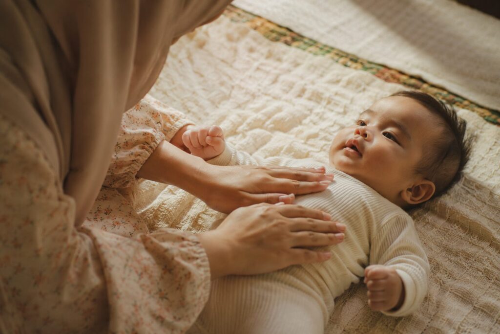 Sembelit pada Bayi: Punca & Cara Melegakan Selamat